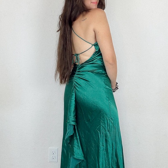 Vintage Zum Zum by Niki Livas Emerald Green Satin Halter Evening Gown Prom Dress - Picture 15 of 16